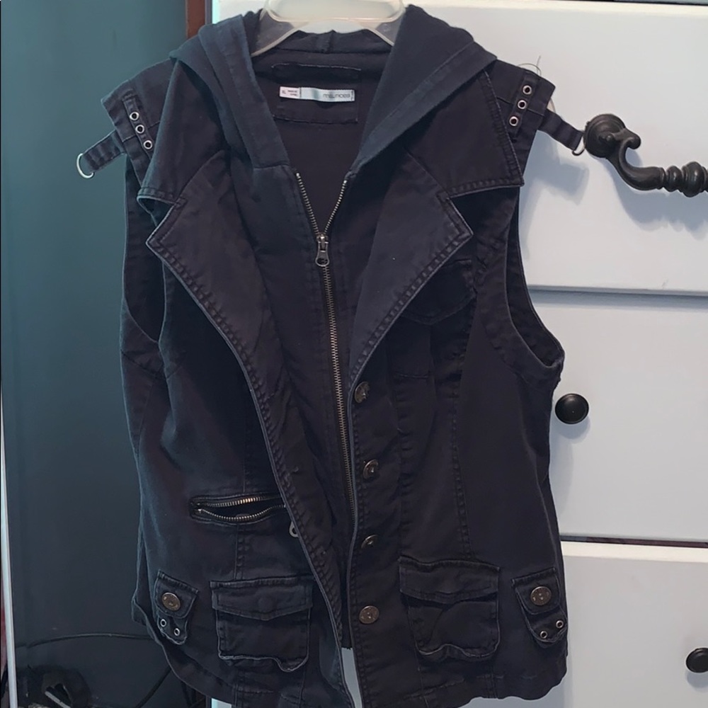 Hooded vest with zipper and buttons